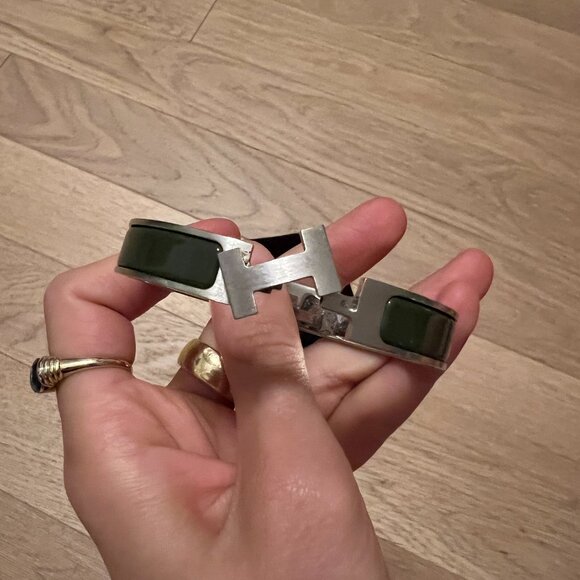 Hermes Men's Clic HH Bracelet Silver and Olive Green - Picture 3 of 6